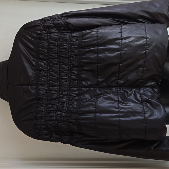 725 | Stylish Cropped  Bomber Puffer Jacket - Picture 2 of 5